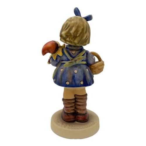 GOEBEL (ゲーベル) フンメル人形