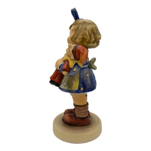 GOEBEL (ゲーベル) フンメル人形