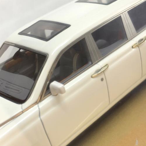 ROLLS-ROYCE モデルカー ホワイト 1/43 ロールスロイス ファントム リムジン