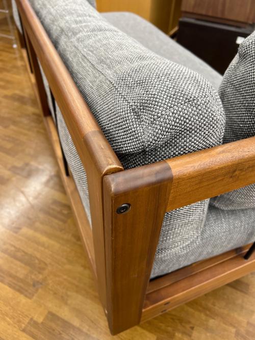 UNICO (ウニコ) ベンチアームソファー グレー SWELLA｜トレファクONLINE