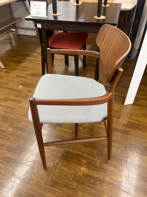 MARUNI (マルニ) アームチェアー ブラウン×ホワイト