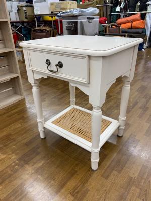 LAURA ASHLEY (ローラ アシュレイ) ナイトテーブル 347 ホワイト クリフトン