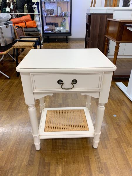 LAURA ASHLEY (ローラ アシュレイ) ナイトテーブル 347 ホワイト