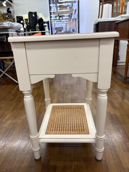 LAURA ASHLEY (ローラ アシュレイ) ナイトテーブル 347 ホワイト クリフトン