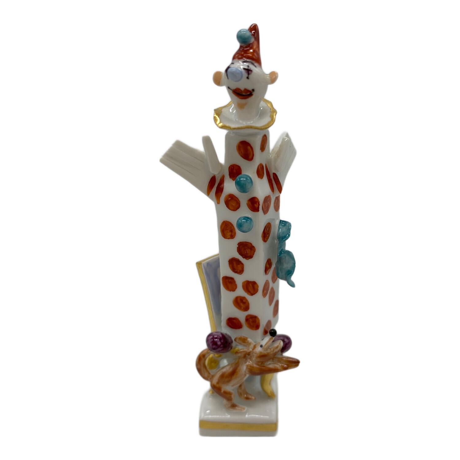 Meissen (マイセン) フィギュリン 81892 ピエロ 赤水玉 イヌと椅子