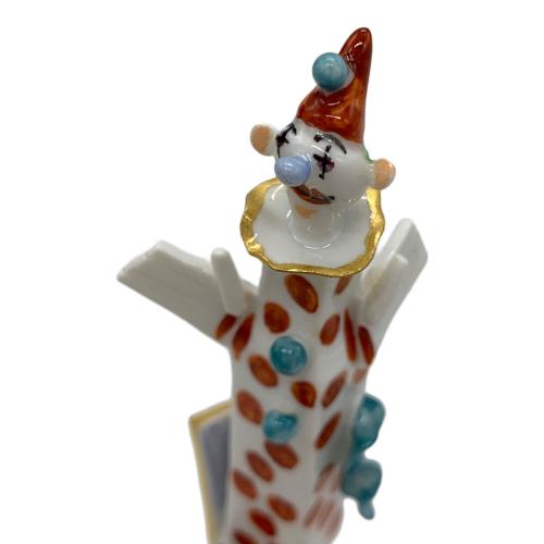 Meissen (マイセン) フィギュリン 81892 ピエロ 赤水玉 イヌと椅子