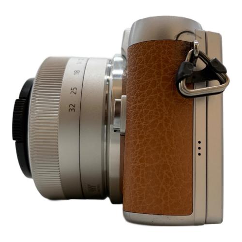 Panasonic (パナソニック) ミラーレス一眼カメラ DMC-GF7 LUMIX