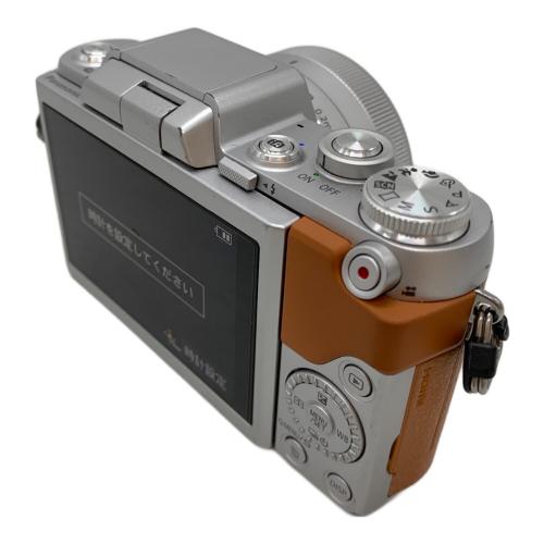 Panasonic (パナソニック) ミラーレス一眼カメラ DMC-GF7 LUMIX