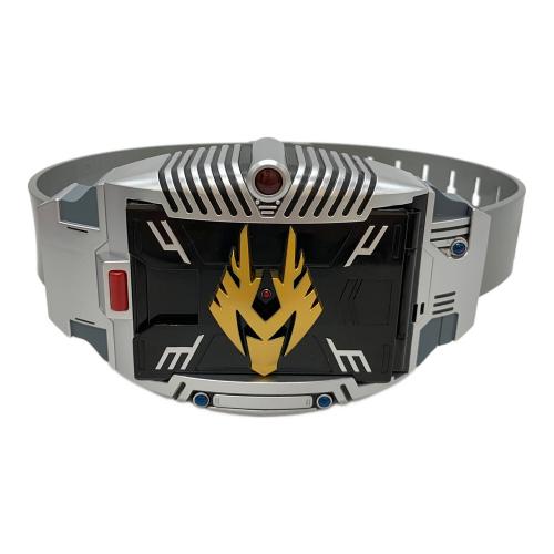 仮面ライダー龍騎 (カメンライダーリュウキ) SUPER BEST 変身ベルト DX Vバックル 仮面ライダー