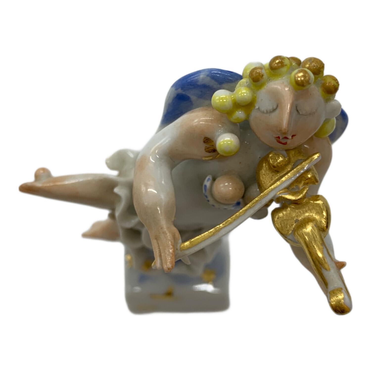 Meissen (マイセン) フィギュリン 83130 「天使の楽隊 バイオリン
