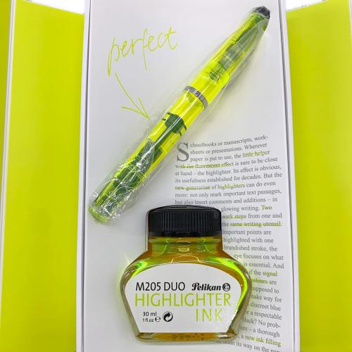 Pelikan (ペリカン) 万年筆 M205 DUO NEON