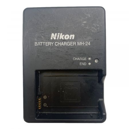 Nikon (ニコン) デジタル一眼レフカメラ D5600 2416万画素数 APS-C 23.5mm×15.6mm CMOS 専用電池 SDカード対応 約5コマ/秒 N1538
