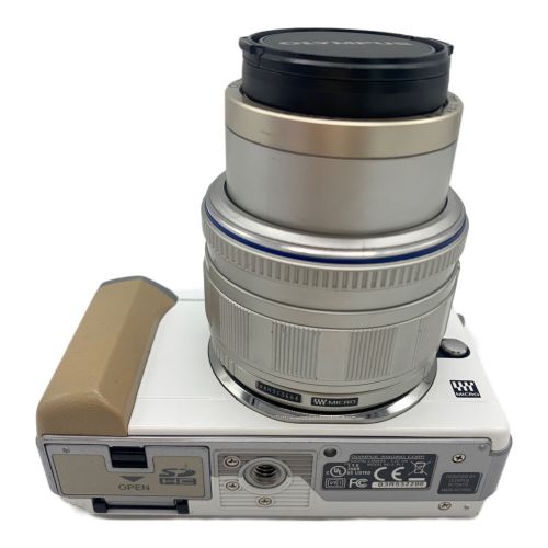 OLYMPUS ミラーレス一眼カメラ E-PL1 1310万画素(総画素) 1230万画素(有効画素) フォーサーズ 4/3型 LiveMOS 専用電池 SDHCカード SDカード 標準：ISO200～3200 拡張：ISO100 -