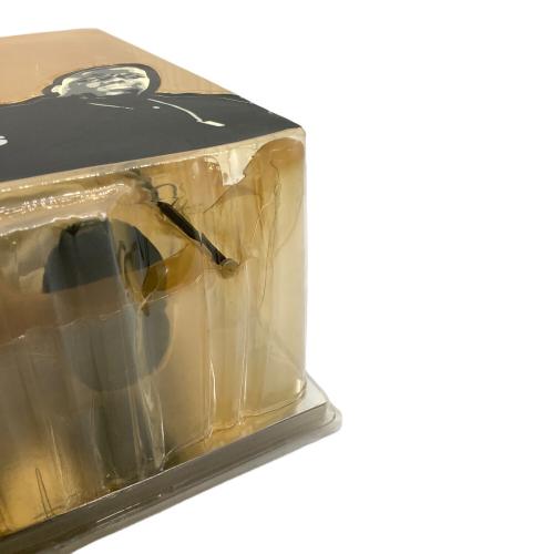 MEZCO (メズコ) the notorious big 箱日焼/色落ち @ White Suit