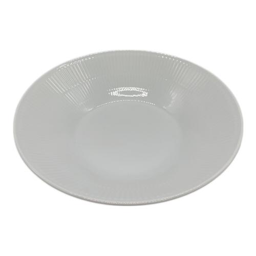 ROYAL COPENHAGEN (ロイヤル・コペンハーゲン) プレート ホワイトフルーテッド・プレイン