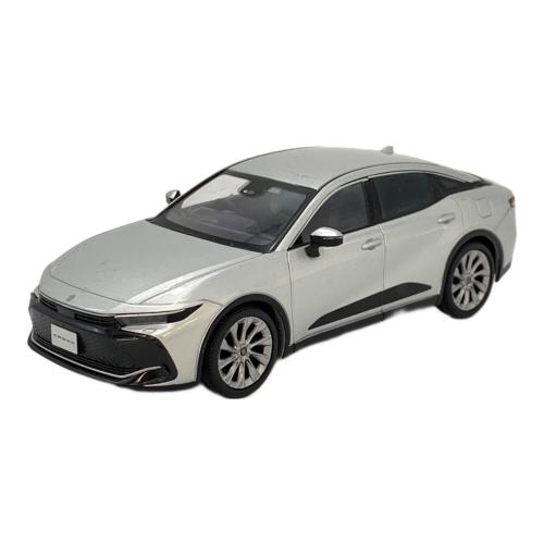 TOYOTA (トヨタ) クラウン カラーサンプル プレシャスシルバー キズ有