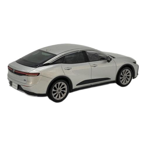 TOYOTA (トヨタ) クラウン カラーサンプル プレシャスシルバー キズ有