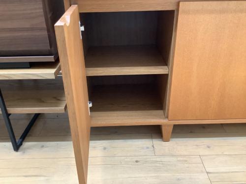 UNICO (ウニコ) サイドボード ダボ欠品 4枚扉 COSRO|トレファクONLINE UNICO (ウニコ) サイドボード ダボ欠品 4枚扉 COSRO|トレファクONLINE