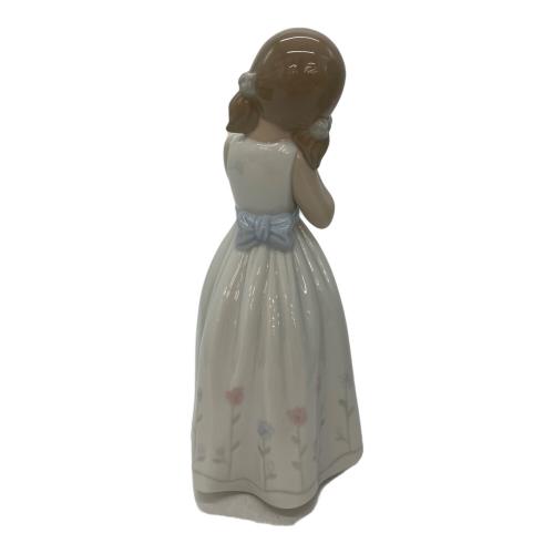 LLADRO (リヤドロ) フィギュリン 我が家のプリンセス