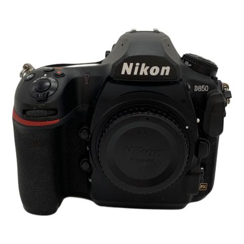 CANON 一眼レフカメラ（ボディのみ） D850 4575万画素 35.9mm×23.9mm CMOS 専用電池 SDXCカード対応 ISO64～25600 約7コマ/秒(EN-EL15a使用時) 1/8000～30秒 2007459