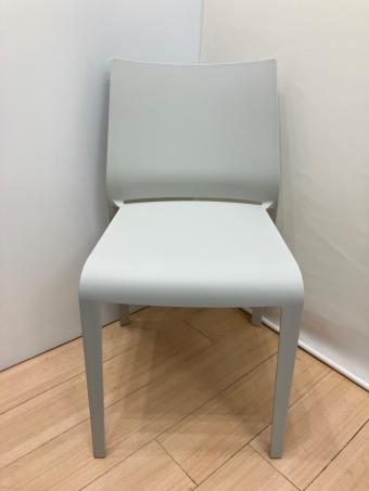 DESALTO (デサルト) スタッキングチェアー Cassina ixc.取り扱い グレー RIGA（リーガ）