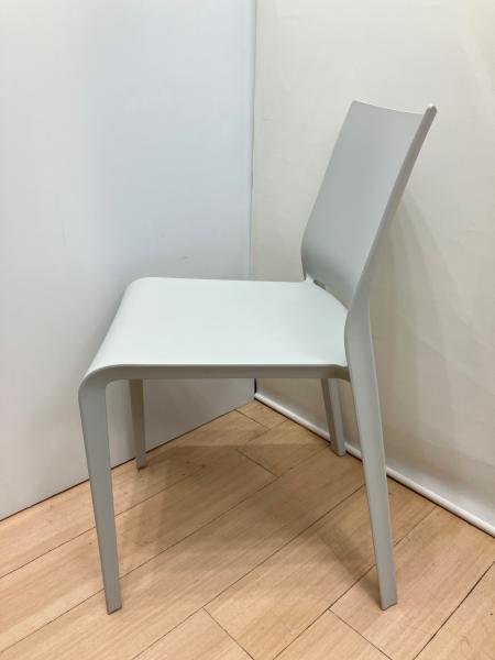 DESALTO (デサルト) スタッキングチェアー Cassina ixc.取り扱い