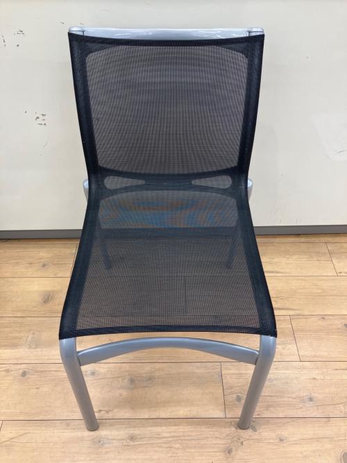 ALIAS (エイリアス) HIGHFRAMEスタッキングチェアー Cassina ixc.取り扱い グレー×ブラック