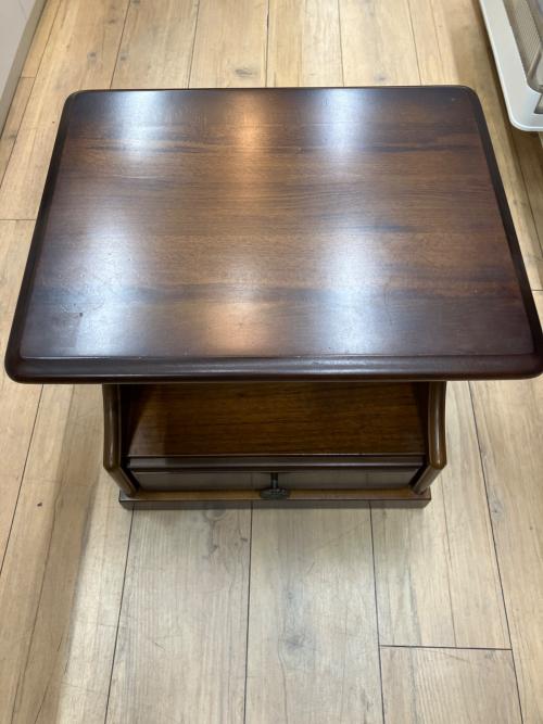 karimoku (カリモク) ナイトテーブル 電話台 ブラウン