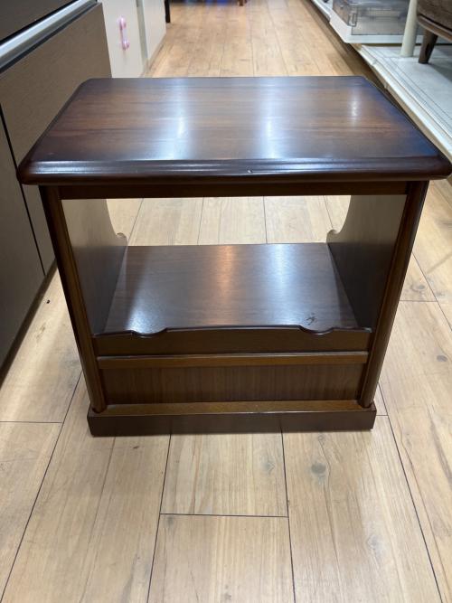 karimoku (カリモク) ナイトテーブル 電話台 ブラウン