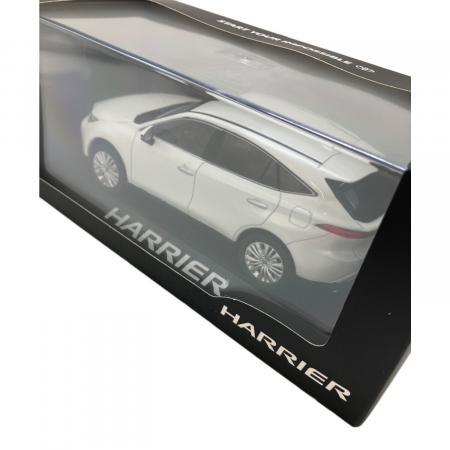 TOYOTA (トヨタ) HARRIER 1/30スケール 模型｜トレファクONLINE