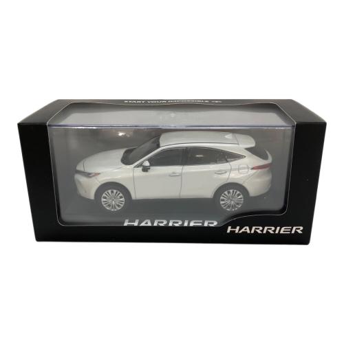 TOYOTA (トヨタ) HARRIER 1/30スケール 模型