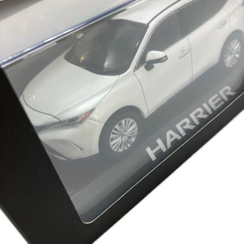 TOYOTA (トヨタ) HARRIER 1/30スケール 模型
