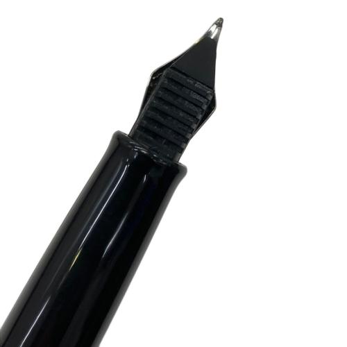 WATERMAN (ウォーターマン) メトロポリタン エッセンシャル 万年筆 シルバー