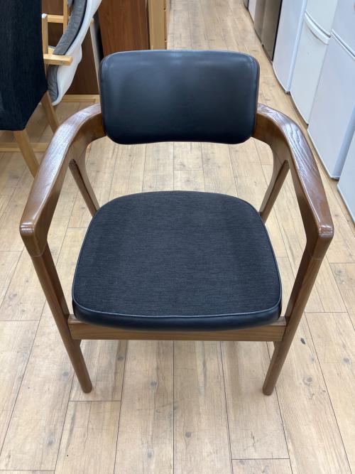 ACME Furniture (アクメファニチャー) WARNERアームチェア ブラック×ブラウン
