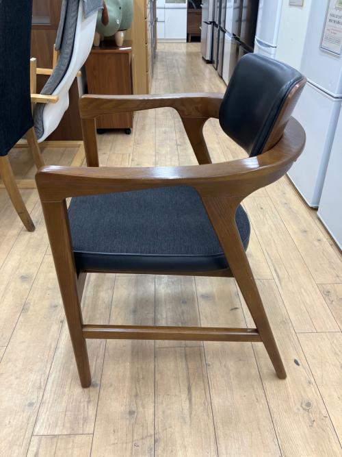 ACME Furniture (アクメファニチャー) WARNERアームチェア ブラック×ブラウン