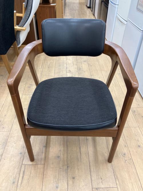 ACME Furniture (アクメファニチャー) WARNERアームチェア ブラック×ブラウン