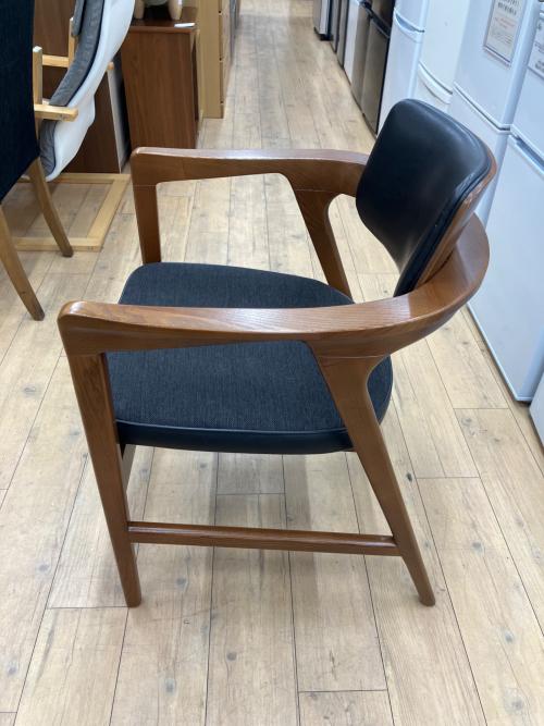 ACME Furniture (アクメファニチャー) WARNERアームチェア ブラック×ブラウン