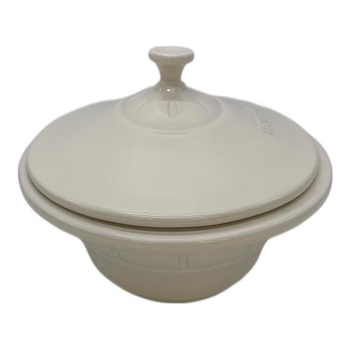 LE CREUSET (ルクルーゼ) オーバル・キャセロール ホワイト