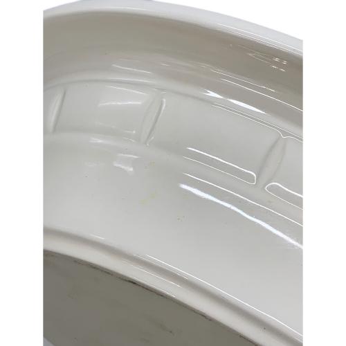 LE CREUSET (ルクルーゼ) オーバル・キャセロール ホワイト