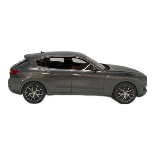 maserati (マセラティ) レヴァンテ モデルカー 1/18スケール