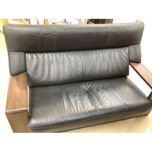 karimoku (カリモク) 2.5人掛け木枠ソファー ブラック ダンテ 2人掛け レザー チターノ