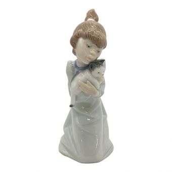 LLADRO (リヤドロ) フィギュリン おねむの子猫ちゃん