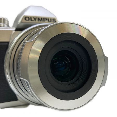OLYMPUS (オリンパス) ミラーレス一眼カメラ 動作確認済み OM-D E-M10 Mark II EZダブルズームキット 2015年製/1720万画素 マイクロフォーサーズ -