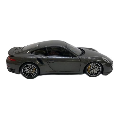 MINICHAMPS (ミニチャンプス) モデルカー 1/18 サイドミラー破損有 Porsche 911 Turbo S