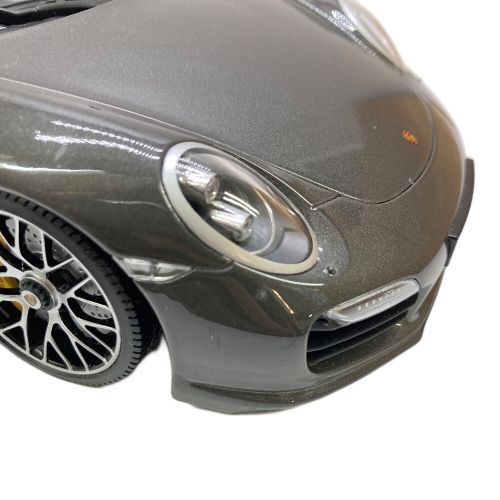 MINICHAMPS (ミニチャンプス) モデルカー 1/18 サイドミラー破損有 Porsche 911 Turbo S