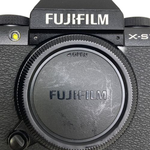 FUJIFILM (フジフィルム) ミラーレス一眼カメラ ボディのみ X-S10