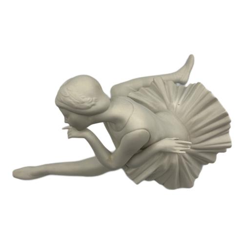 LLADRO (リヤドロ) フィギュリン マットホワイト バレリーナ