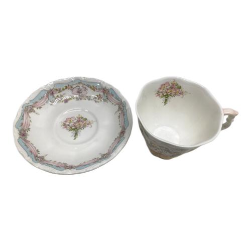 ROYAL DOULTON (ロイヤルドルトン) カップ&ソーサー BRAMNLY HEDGE THE WEDDING 2Pセット USED品