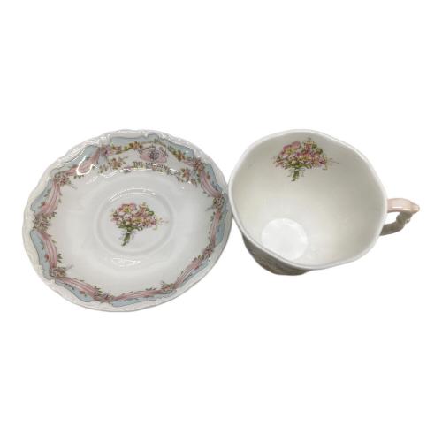 ROYAL DOULTON (ロイヤルドルトン) カップ&ソーサー BRAMNLY HEDGE THE WEDDING 2Pセット USED品