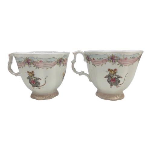 ROYAL DOULTON (ロイヤルドルトン) カップ&ソーサー BRAMNLY HEDGE THE WEDDING 2Pセット USED品